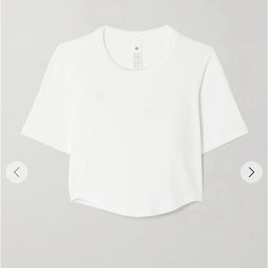 Lululemon ✨ Hold Tight Cropped T-Shirt in color Bone | Size 6